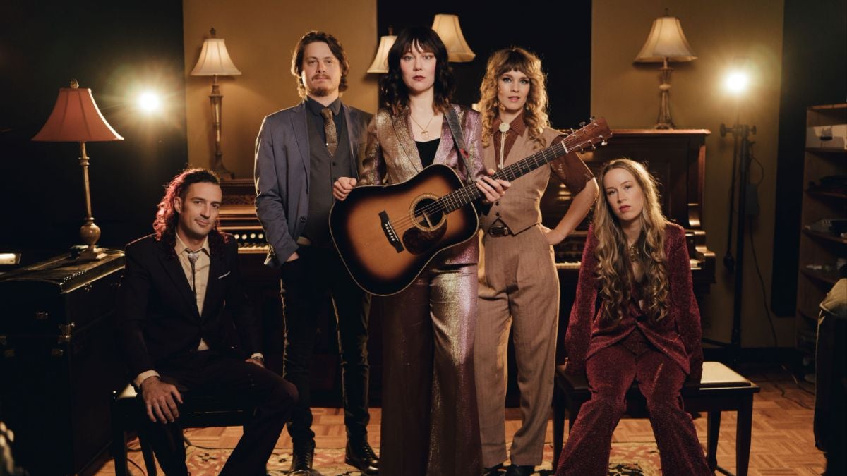Molly Tuttle & Golden Highway | Sing Out Loud